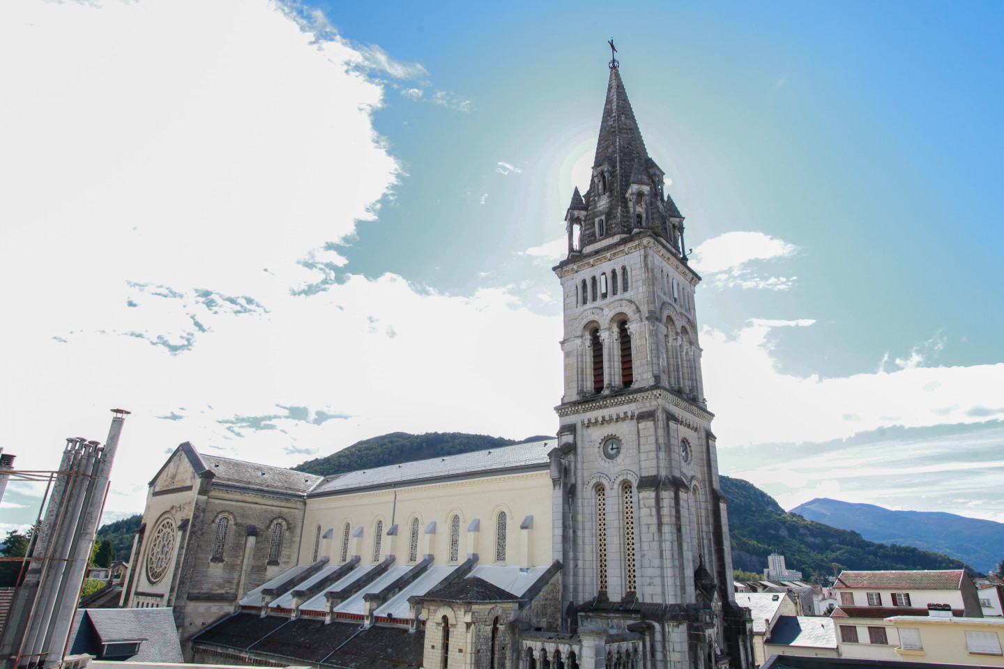 église Paroissiale Du Sacré Cœur De Lourdes