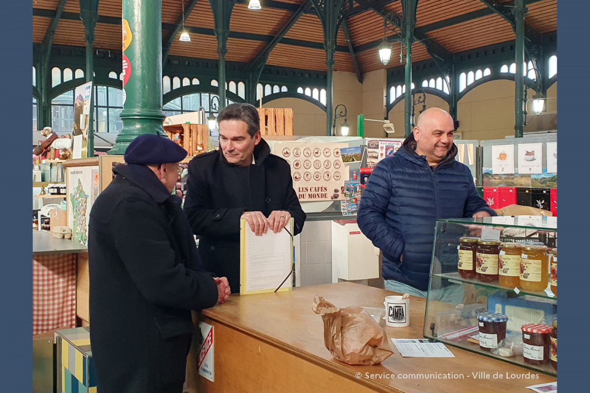 2024-02-01-Les-Cafes-du-Maire-aux-Halles-et-Marches-01