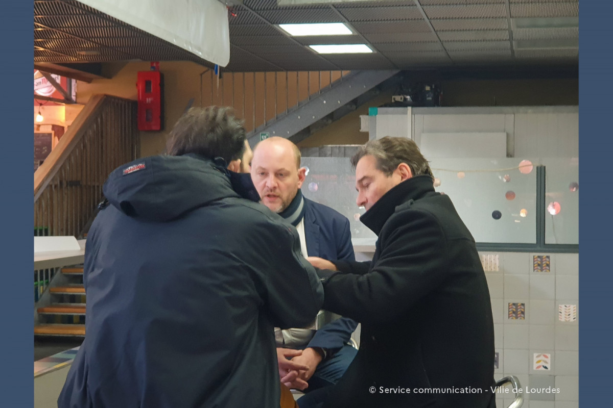 2024-02-01-Les-Cafes-du-Maire-aux-Halles-et-Marches-04