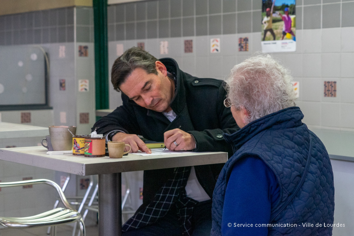 2024-02-01-Les-Cafes-du-Maire-aux-Halles-et-Marches-14