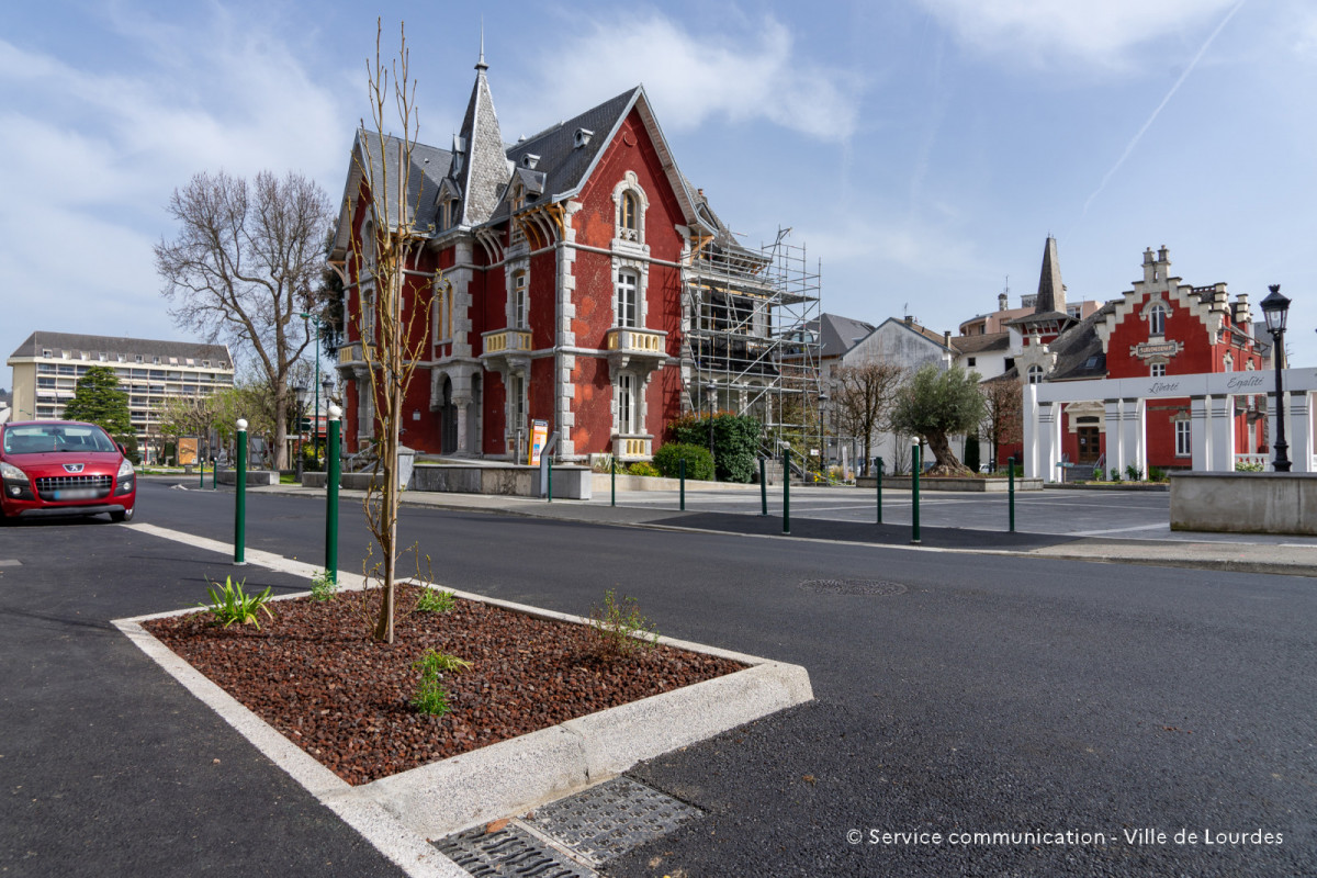 2024-03-19-Travaux-Service-Espaces-Verts-Avenue-Foch-93