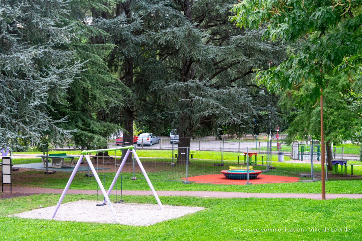 2024-09-11-Barrieres-Tourniquet-Table-Ping-Pong-Jardin-de-lYou-01