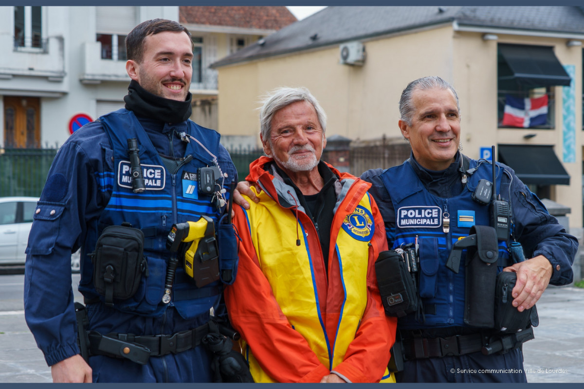 Marcheur-au-grand-cur-Lourdes-mars-2025-02-redim-droppics