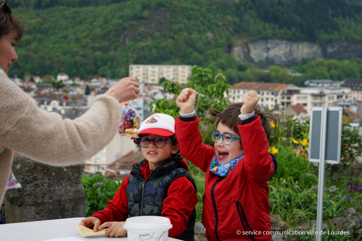 2022-04-27Chasse-aux-oeufs-chateau-fort-2