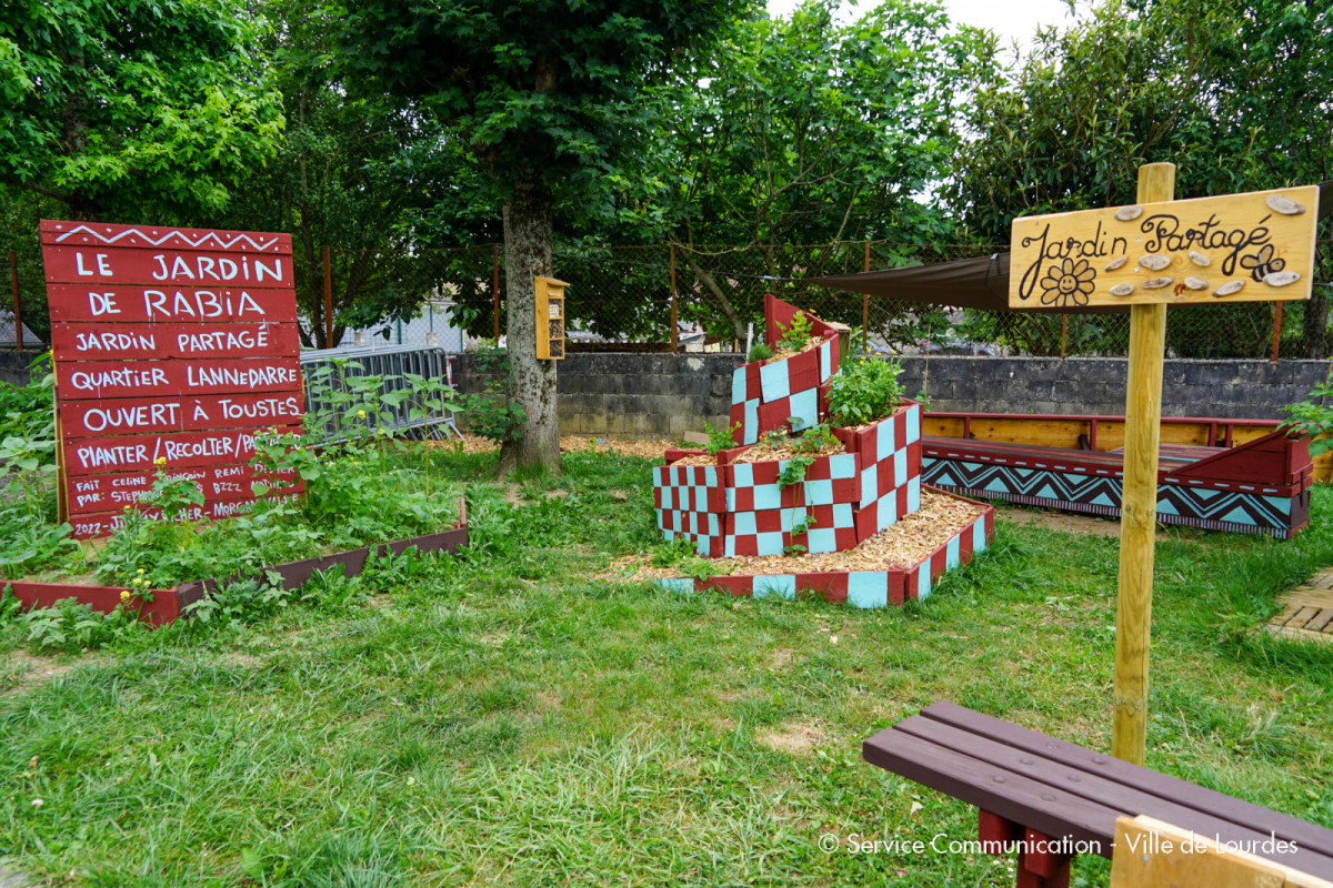 2022-06-20-Jardin-Partage-Lannedarre-service-communication-ville-de-lourdes-1