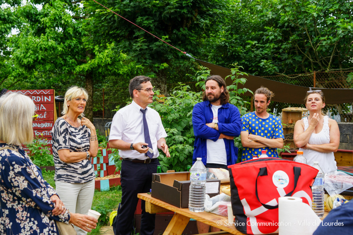 2022-06-20-Jardin-Partage-Lannedarre-service-communication-ville-de-lourdes-4