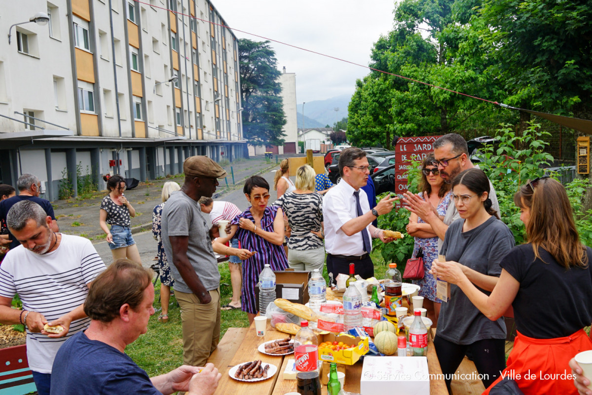 2022-06-20-Jardin-Partage-Lannedarre-service-communication-ville-de-lourdes-6