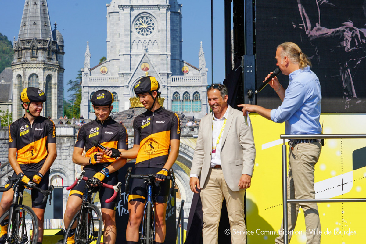 2022-07-21-Village-Depart-TDF-2022-Lourdes---Service-communication-ville-de-Lourdes-15