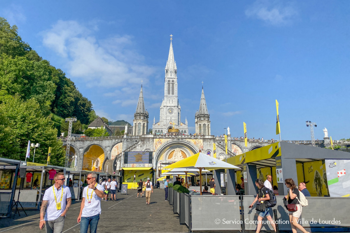 2022-07-21-Village-Depart-TDF-2022-Lourdes---Service-communication-ville-de-Lourdes-3