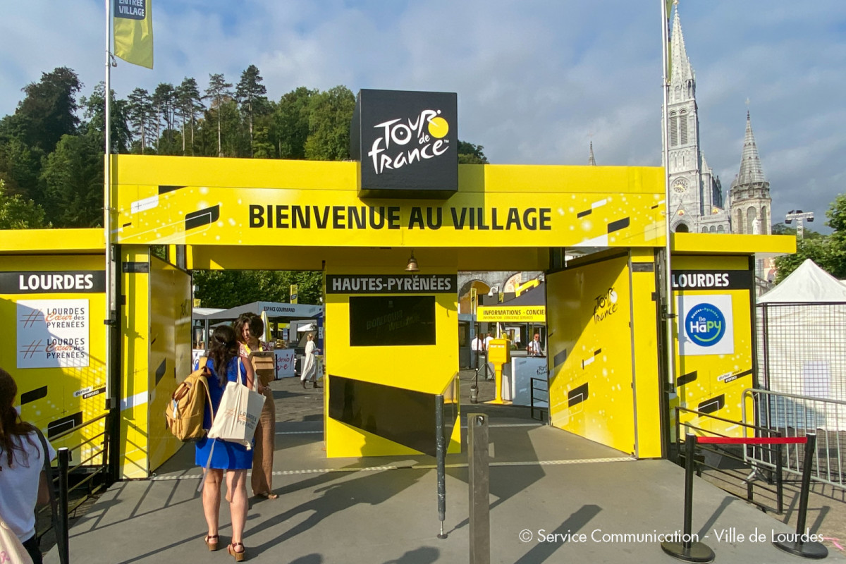 2022-07-21-Village-Depart-TDF-2022-Lourdes---Service-communication-ville-de-Lourdes-8