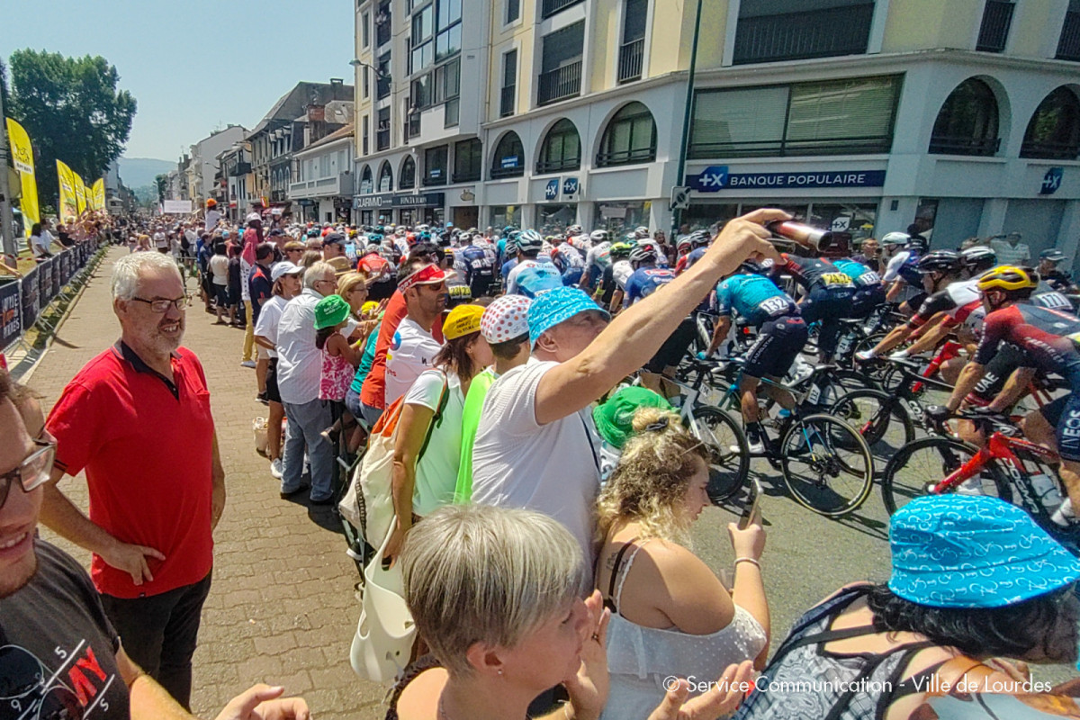 2022-07-21-Coureurs-TDF-2022-Lourdes---Service-communication-ville-de-Lourdes-2