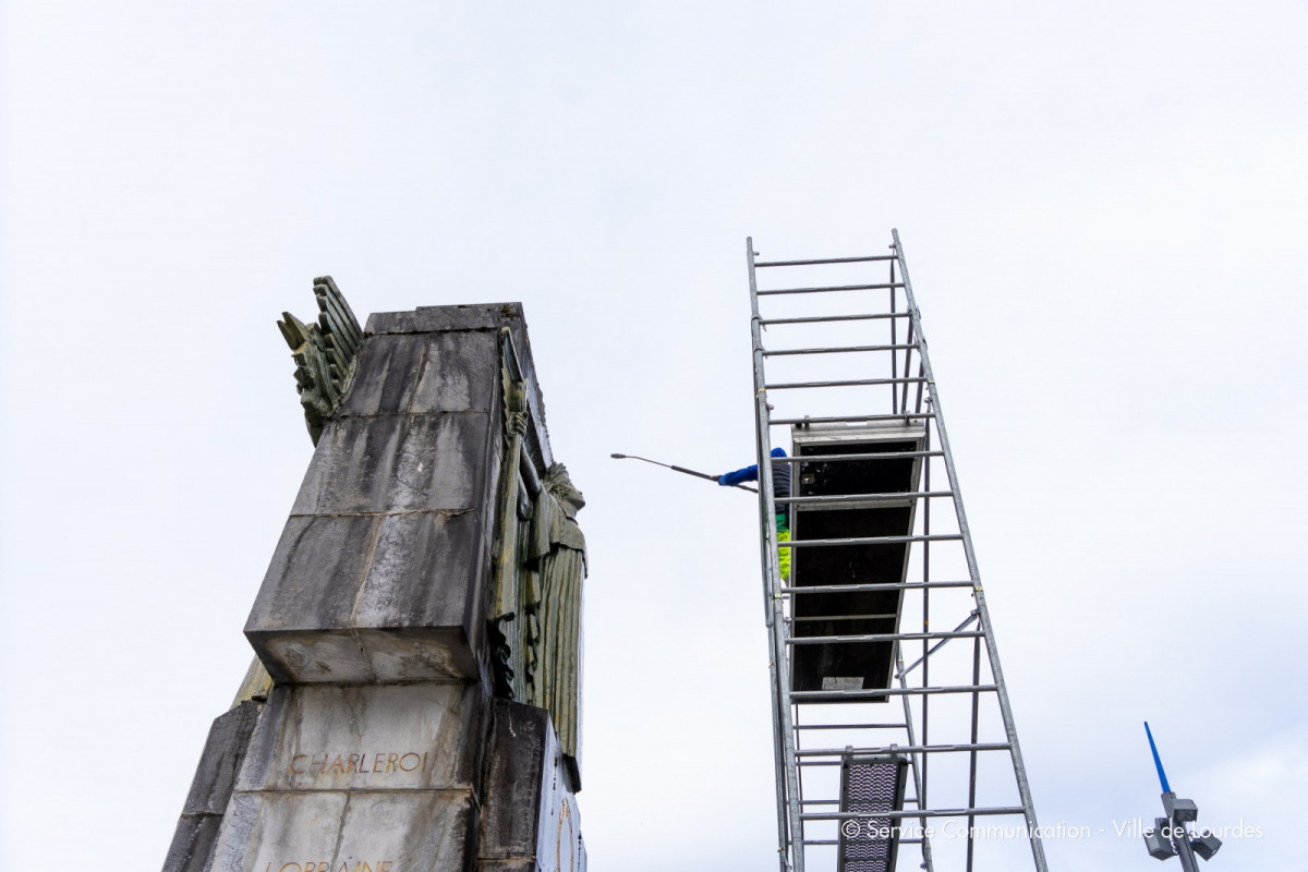 2023-03-09-Nettoyage--Travaux-Place-Peyramale-8