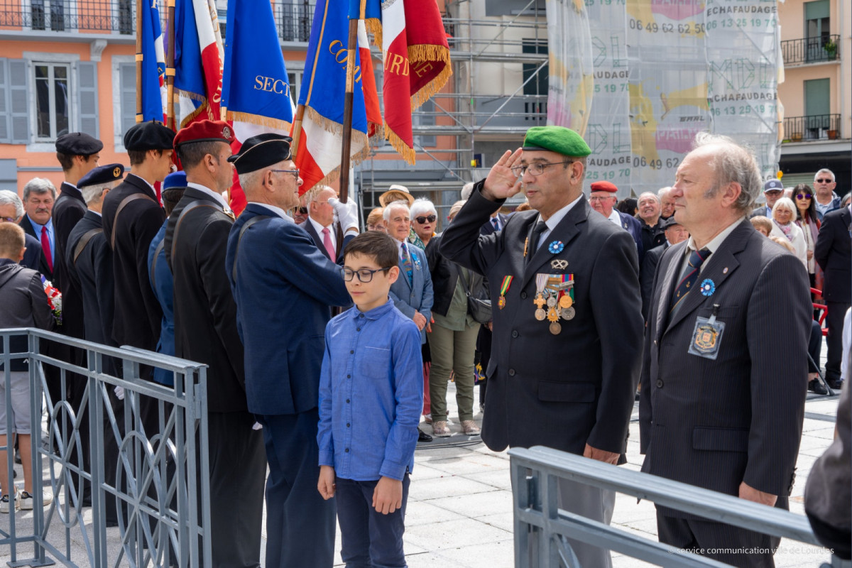 2023-05-08-Reouverture-place-Peyramale--8-mai-060