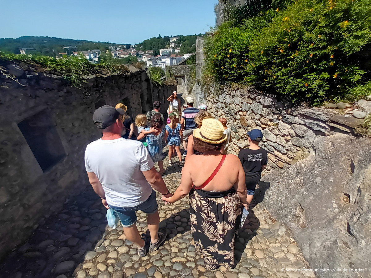 20230810-Visite-guidee-en-famille-chateau-de-Lourdes-photo-5-1