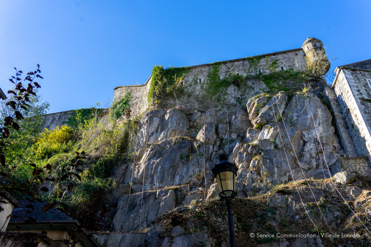 2023-11-14-Devegetalisation-Chateau-fort-13