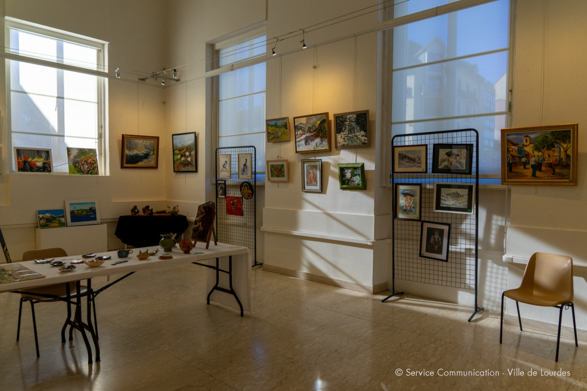 2023-12-18-Vernissage-Exposition-Courbes-et-Couleurs-11