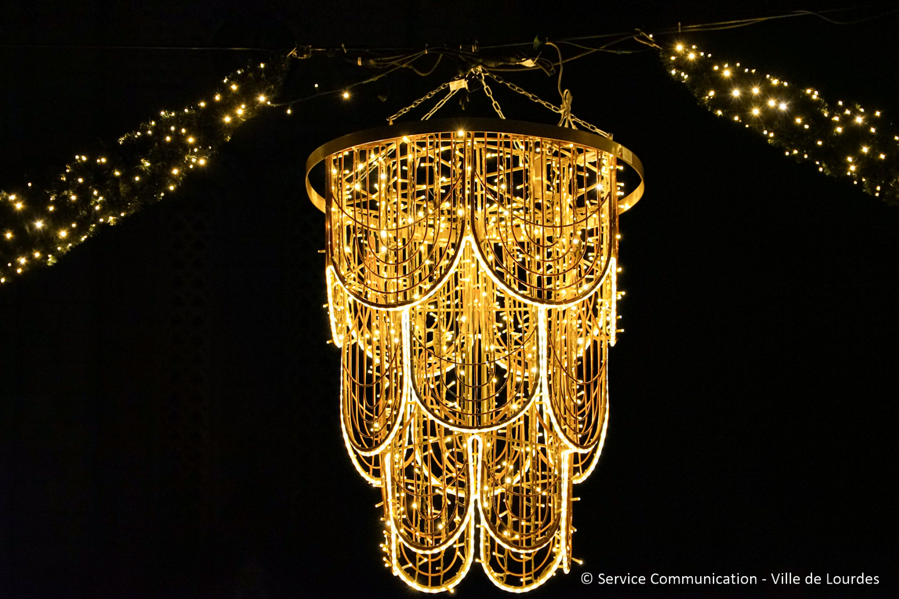 2025-12-01_illuminations_decorations_ville_nuit-032