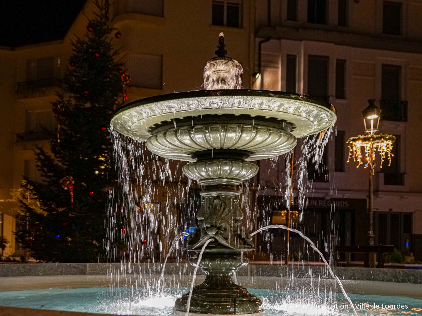 2025-12-01_illuminations_decorations_ville_nuit-038