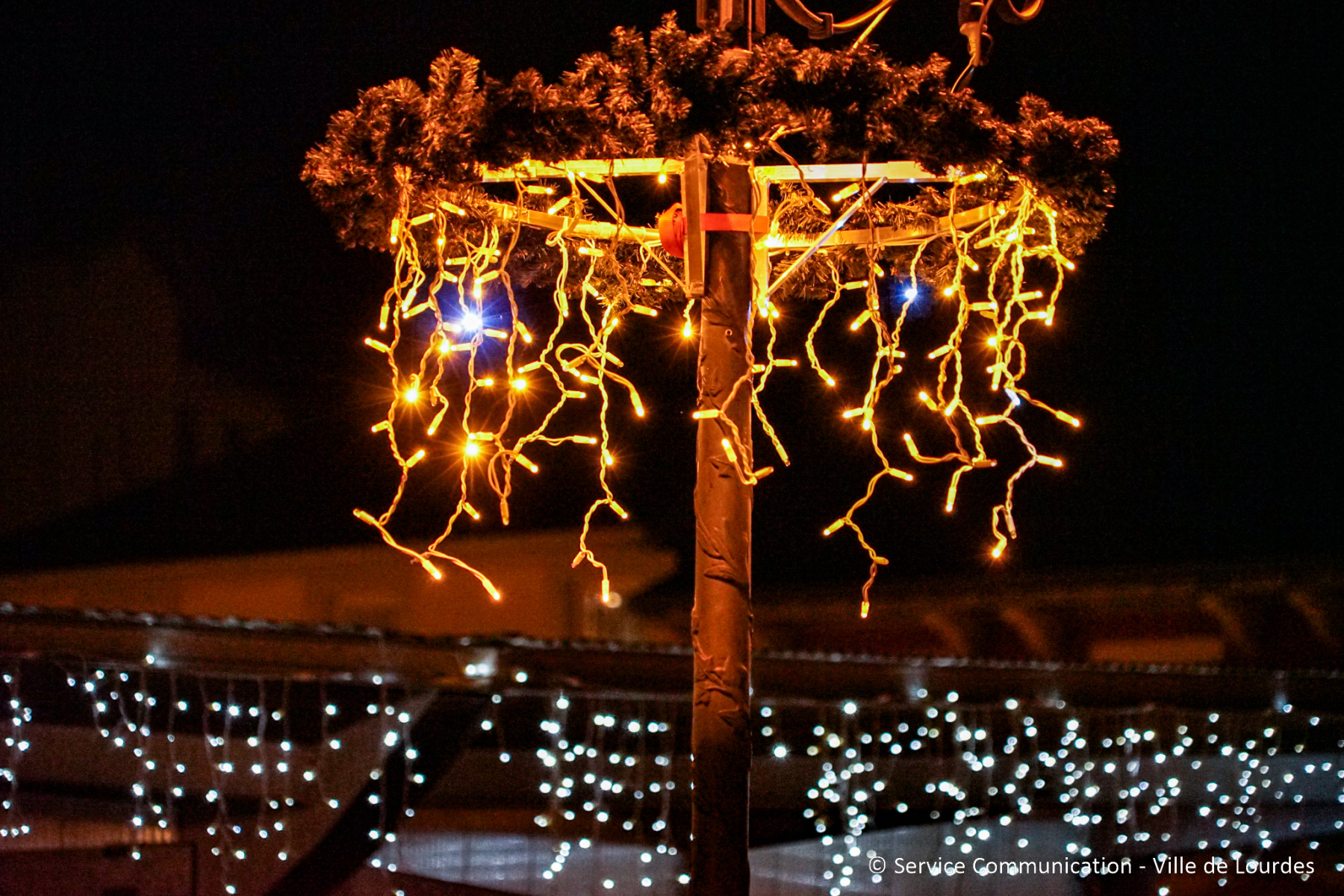 2025-12-01_illuminations_decorations_ville_nuit-093