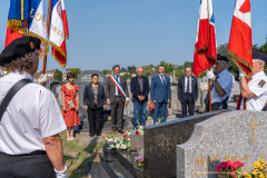 2026-08-19_depot_gerbe_tombe_honore_auzon-15