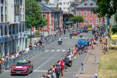 2026-07-09_passage_tour-de-france_coureurs_balcon_gazagne-01