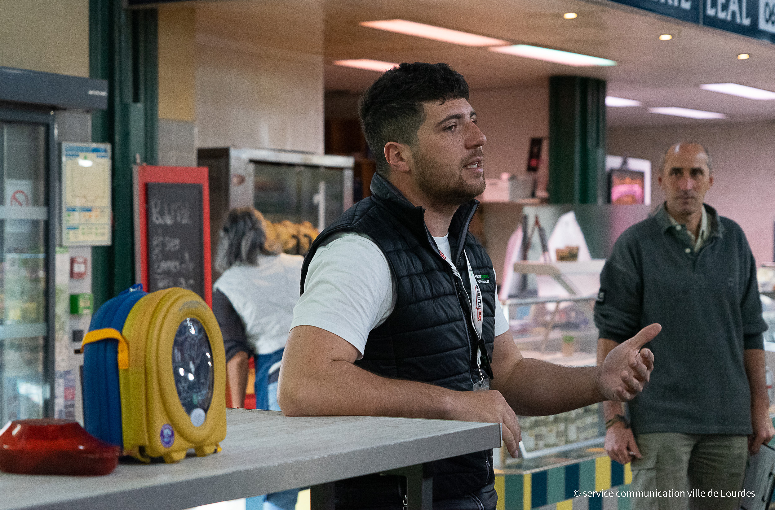 Installation de défibrillateurs : la 1re phase terminée