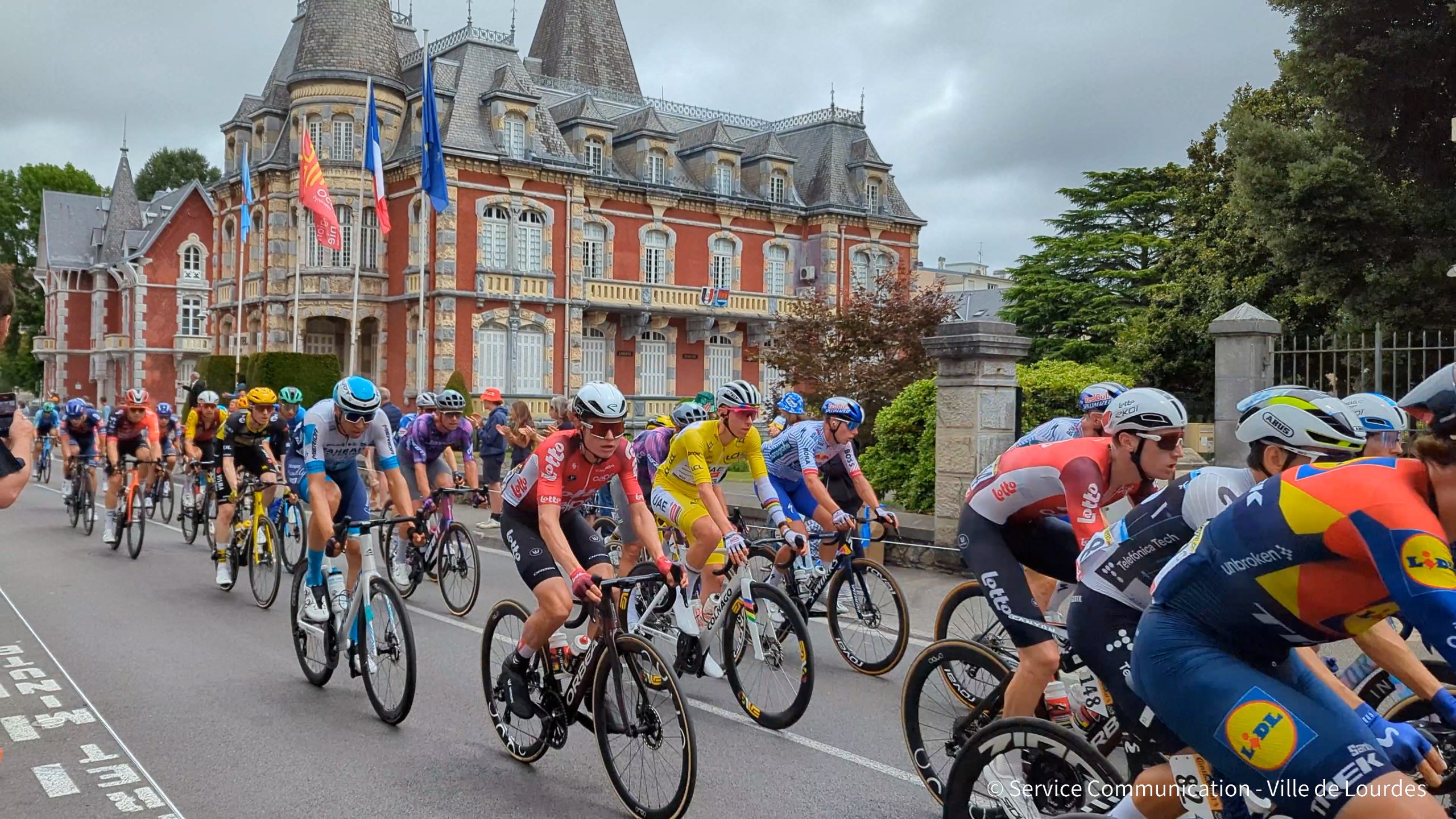 Le Tour de France 2026 passe par Lourdes : devenez bénévole !