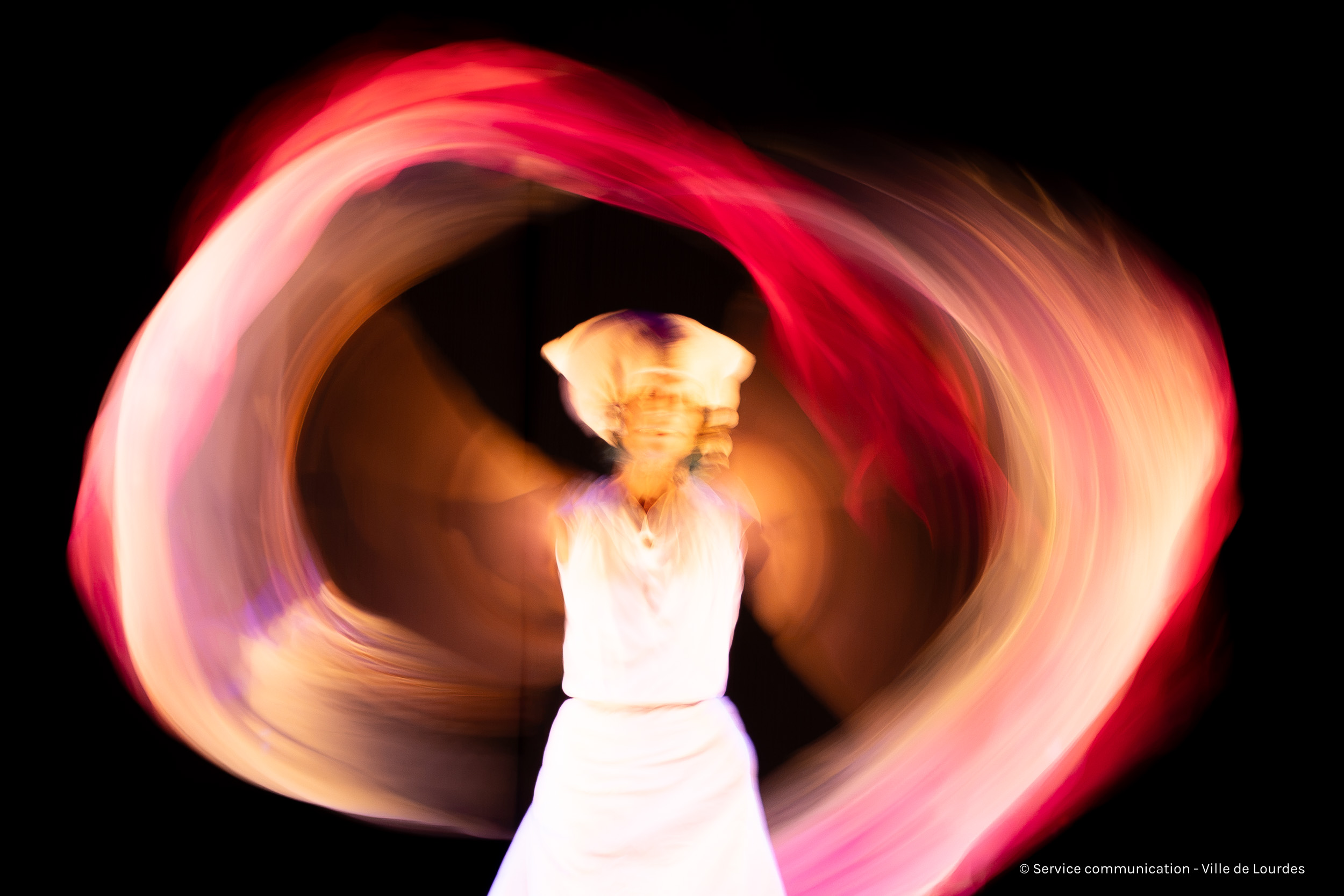 “Flux” : un voyage poétique au cœur des émotions de l’enfant