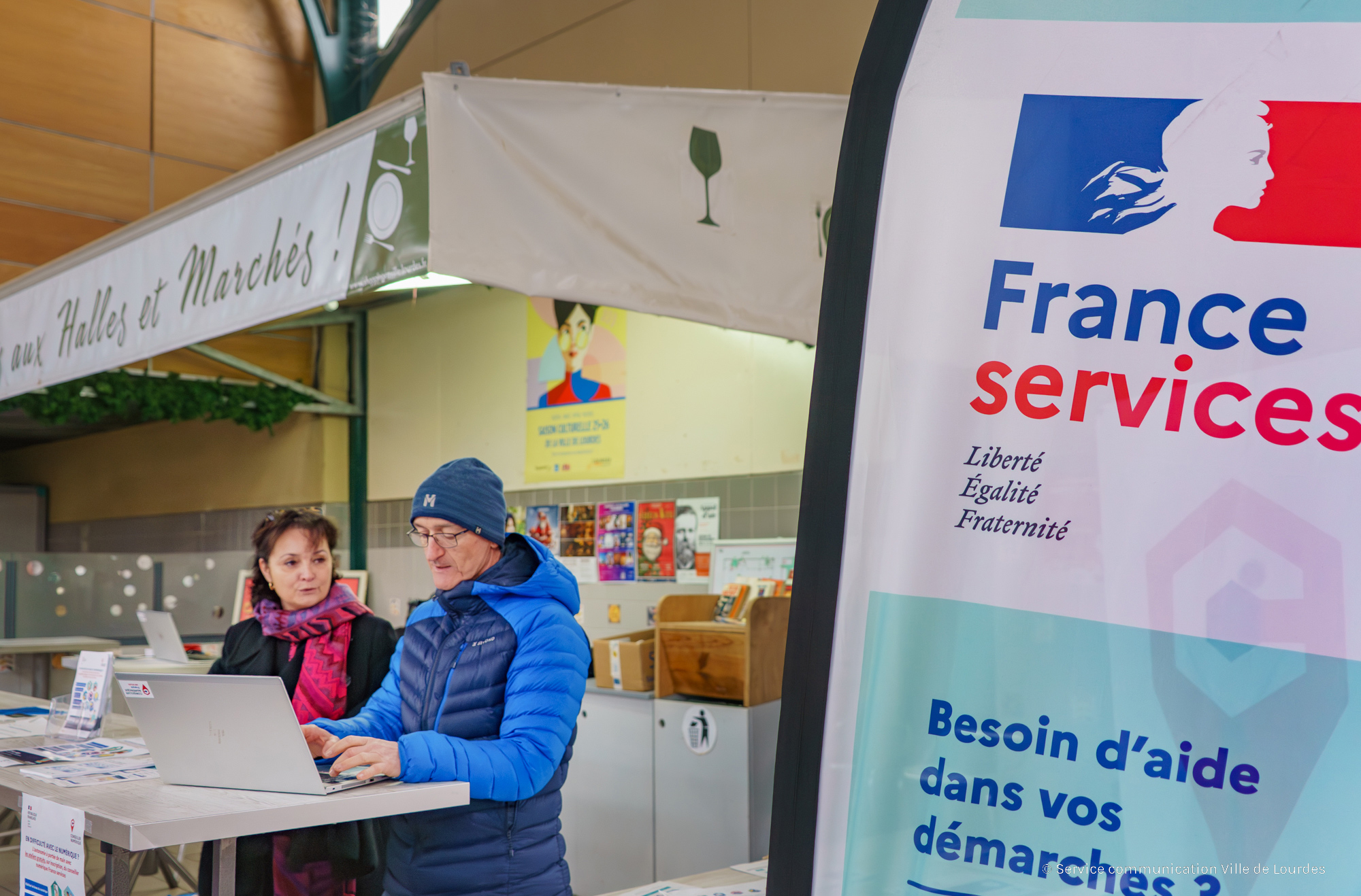 Rencontrez gratuitement un conseiller numérique et une conseillère France Services aux Halles de Lourdes