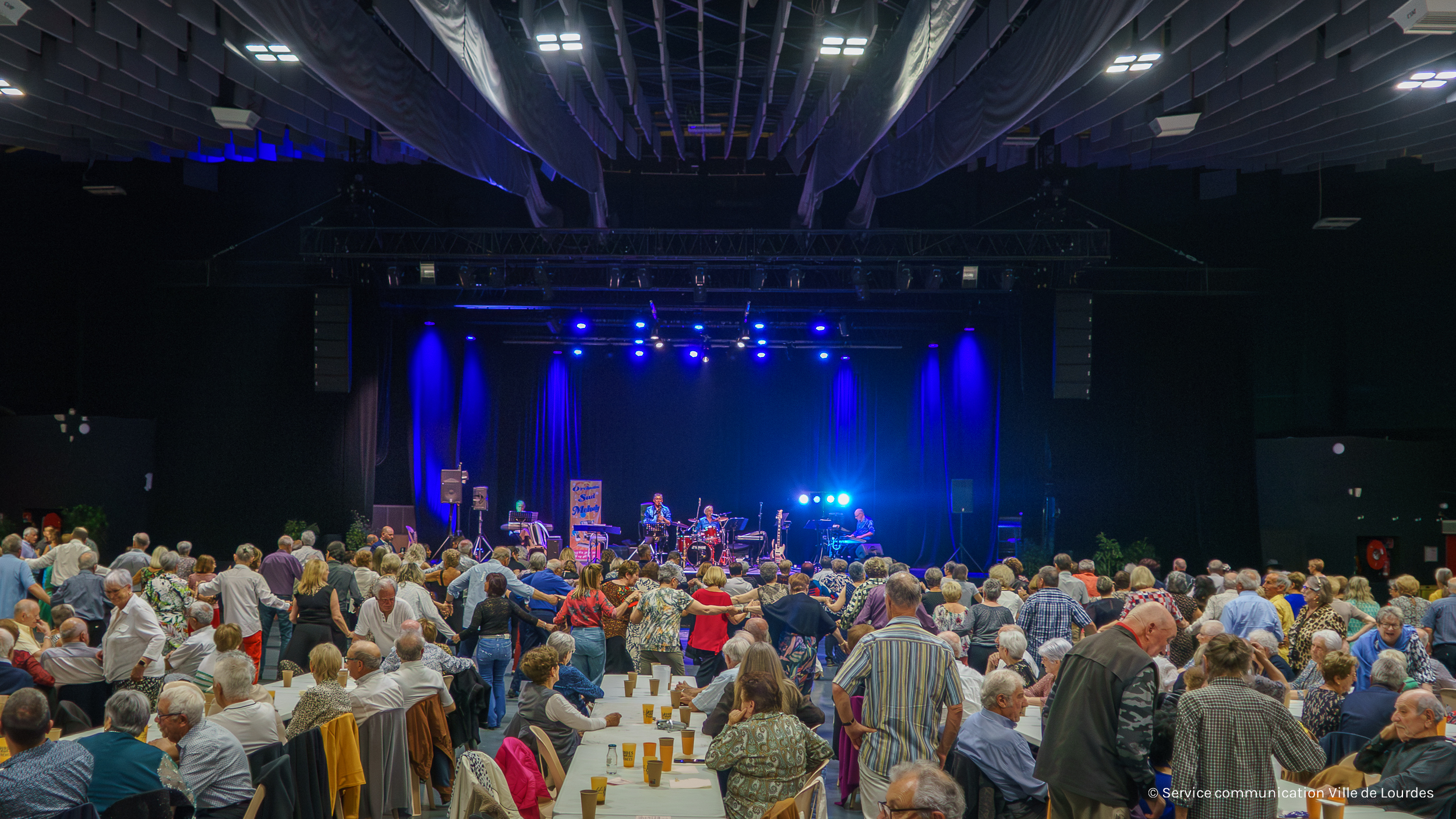 L’Espace Robert Hossein en fête pour le Thé dansant