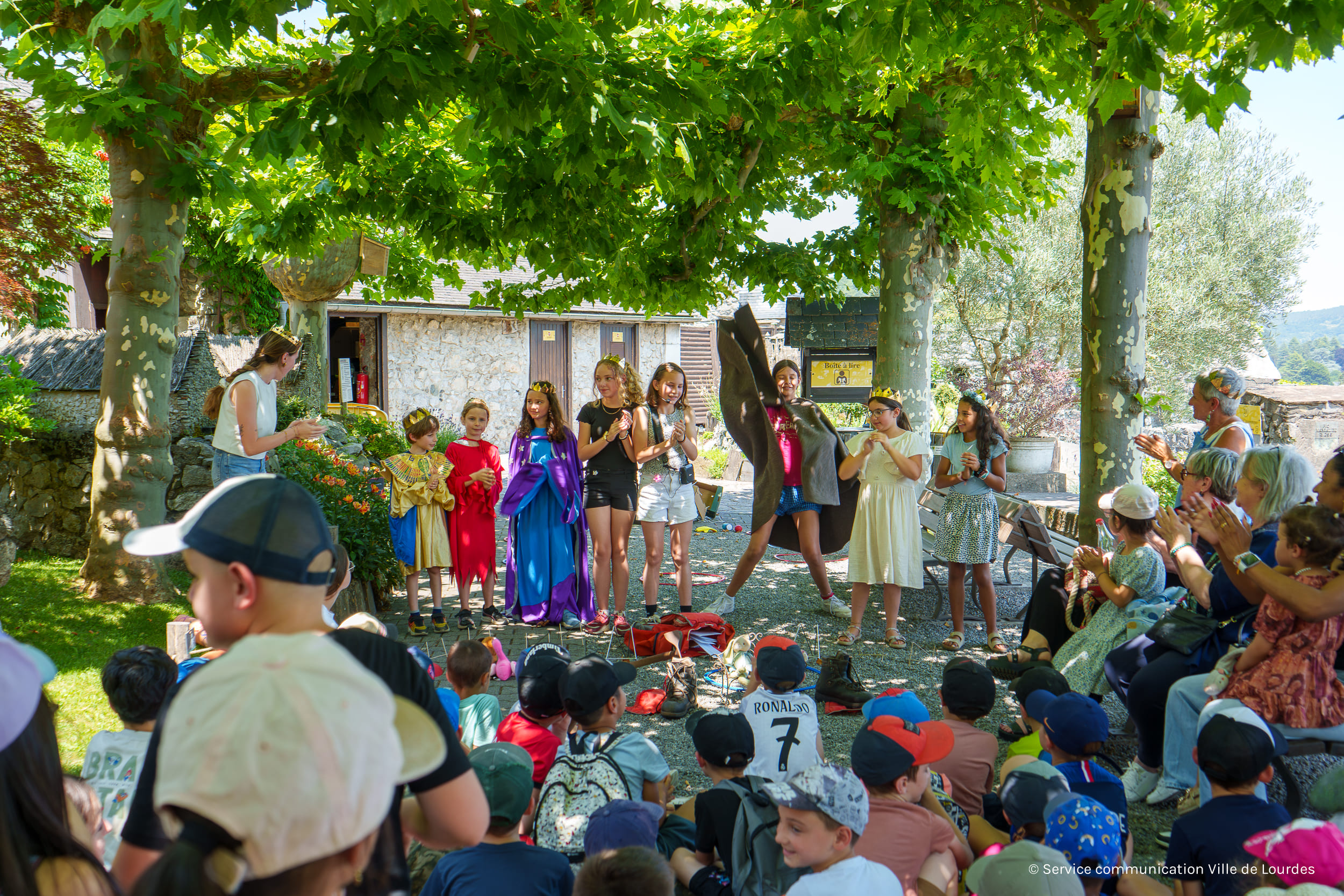 Au Château fort, les enfants du Lapacca font vivre l’histoire par le théâtre