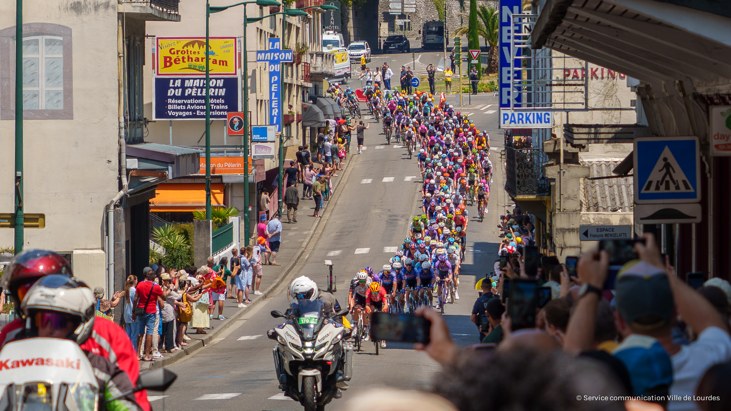 Lourdes au rythme du Tour de France : la foule au rendez-vous !